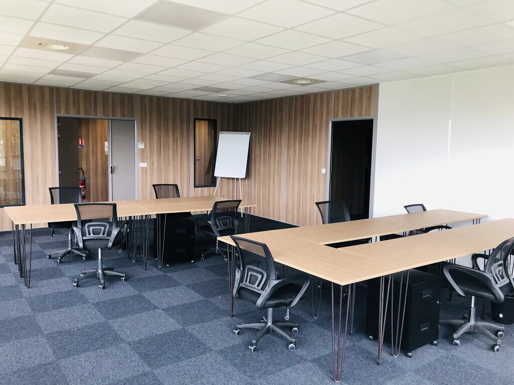 Coworking - Jusqu'à 8 postes - Photo 1