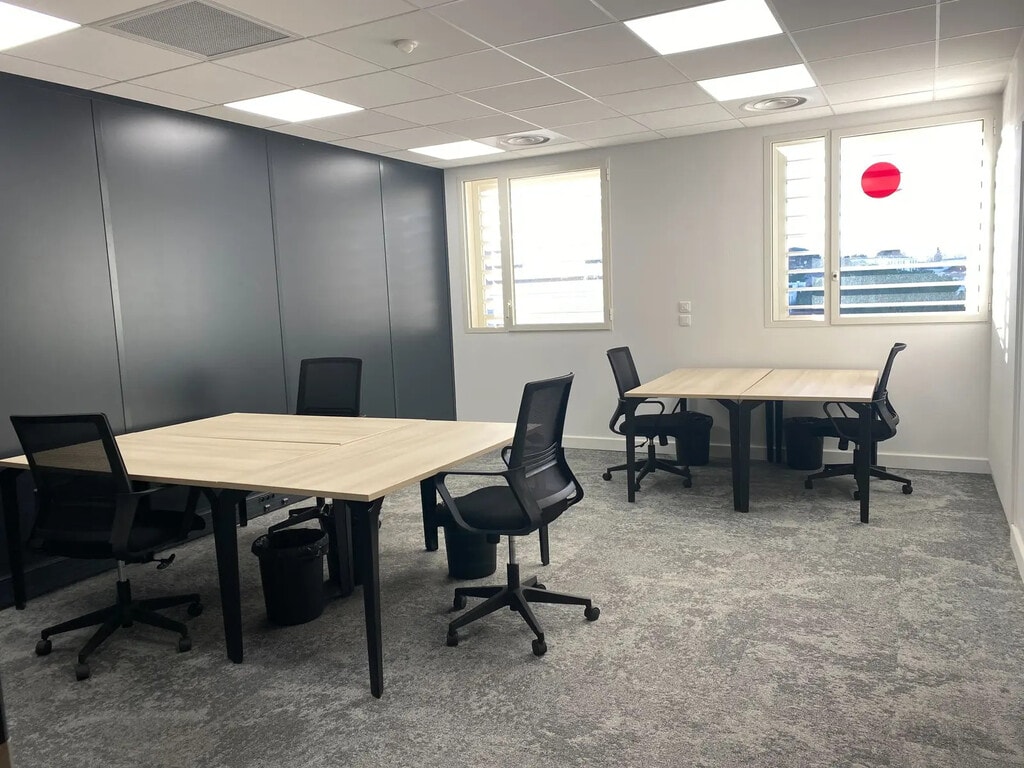 Location Bureaux 13 m² à 41 m² - Photo 1
