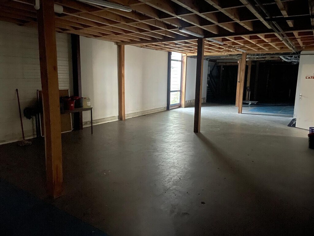 Location Local d'activités 152 m² à 732 m² - Photo 1