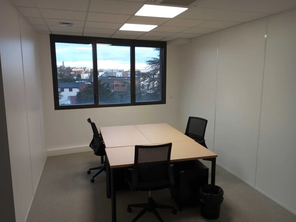 Location Bureaux 18 m² à 104 m² - Photo 1
