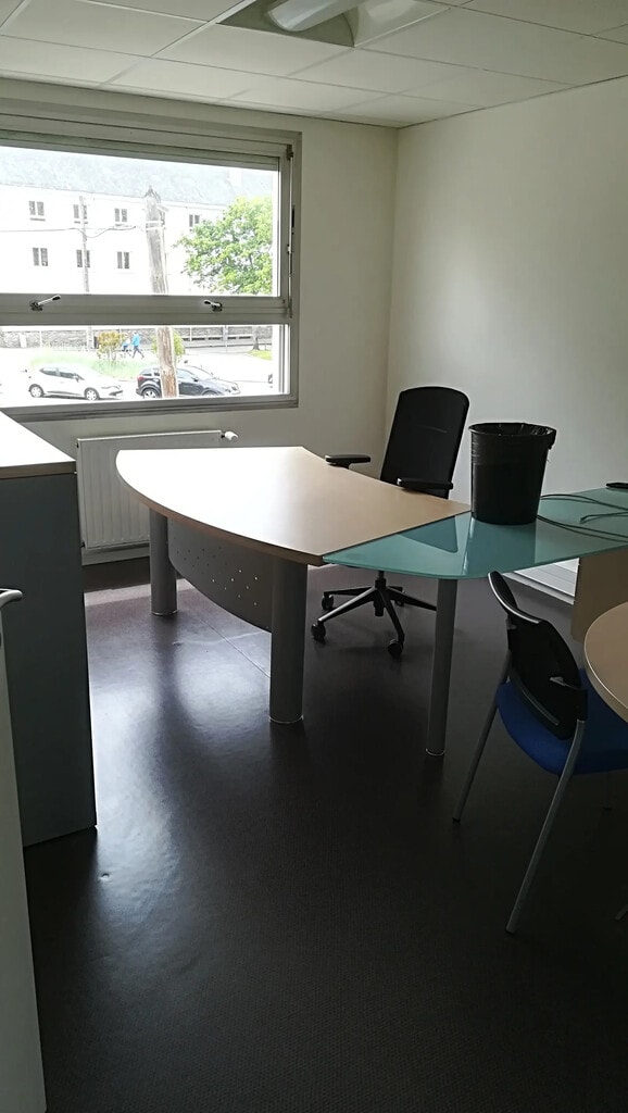 Location Bureaux 19 m² à 175 m² - Photo 1