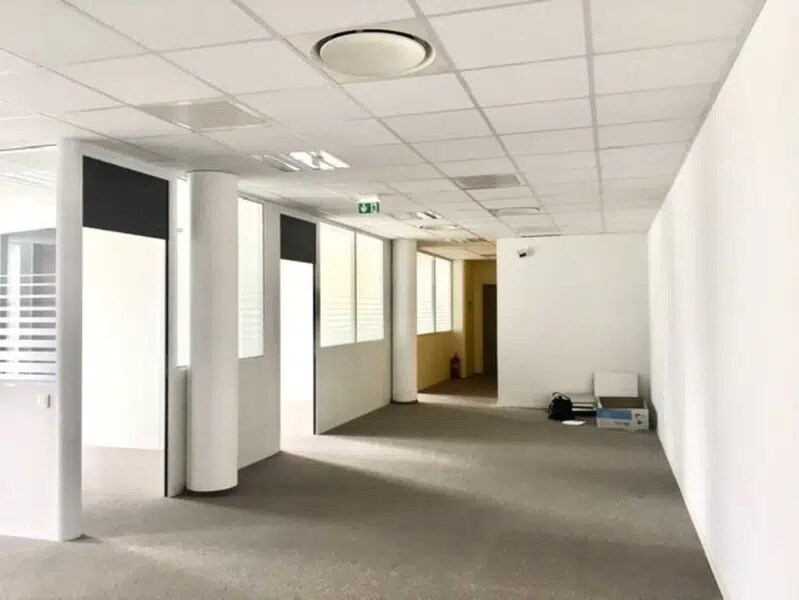 Location Bureaux 305 m² à 635 m² - Photo 1